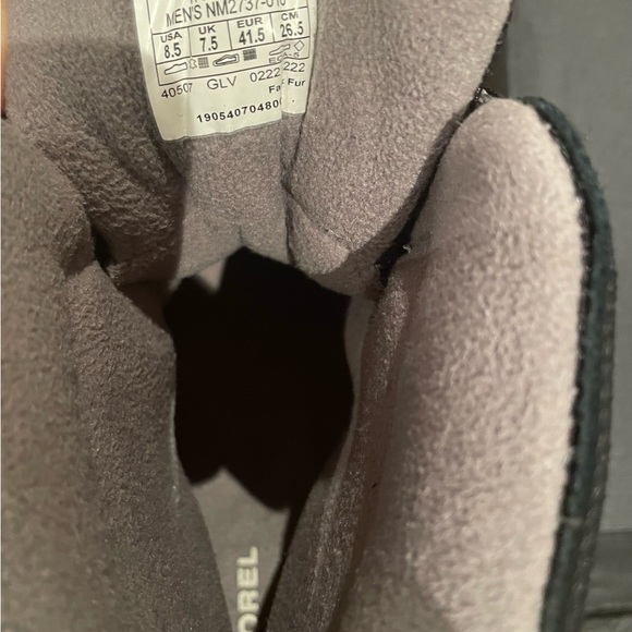 Sorel boots - Picture 4 of 5